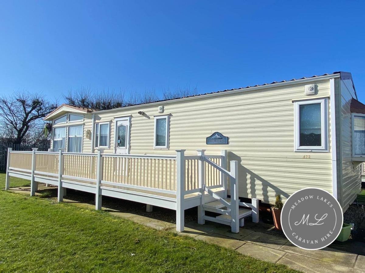 Sherwood 472 - Heating, Pet Friendly, Wifi, Bed Linen - Golden Palm - Meadow Lakes Caravan & Hire Holiday home *